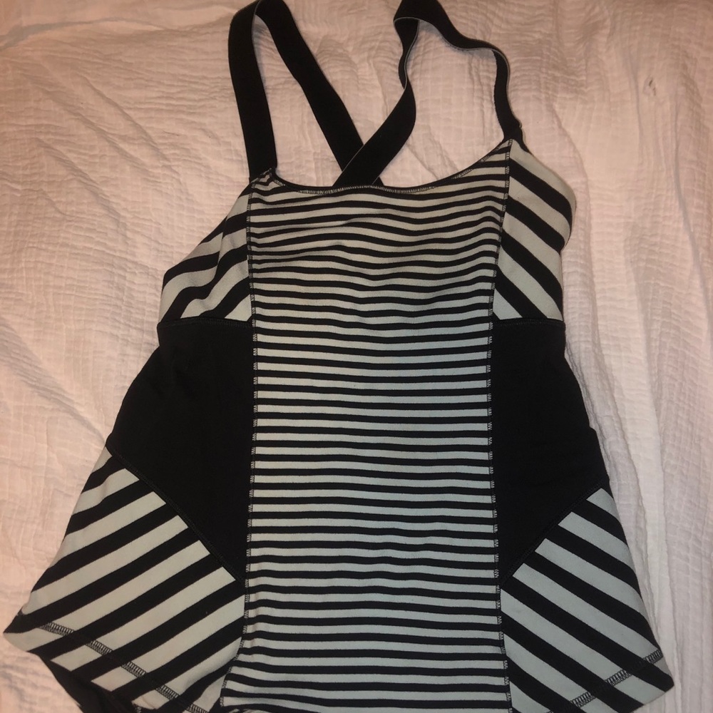 Lulu lemon built in bra
